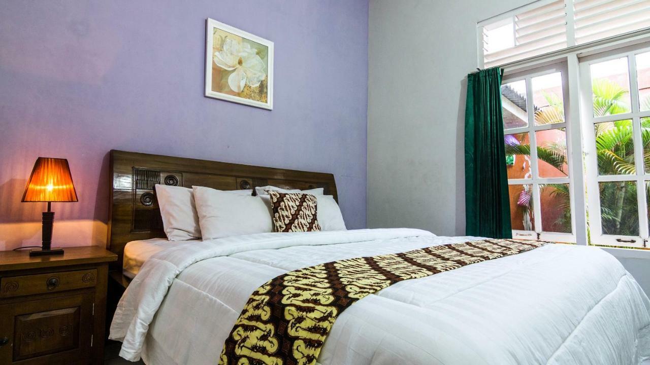Ndalem Sarengat Appartement Jogjakarta Buitenkant foto