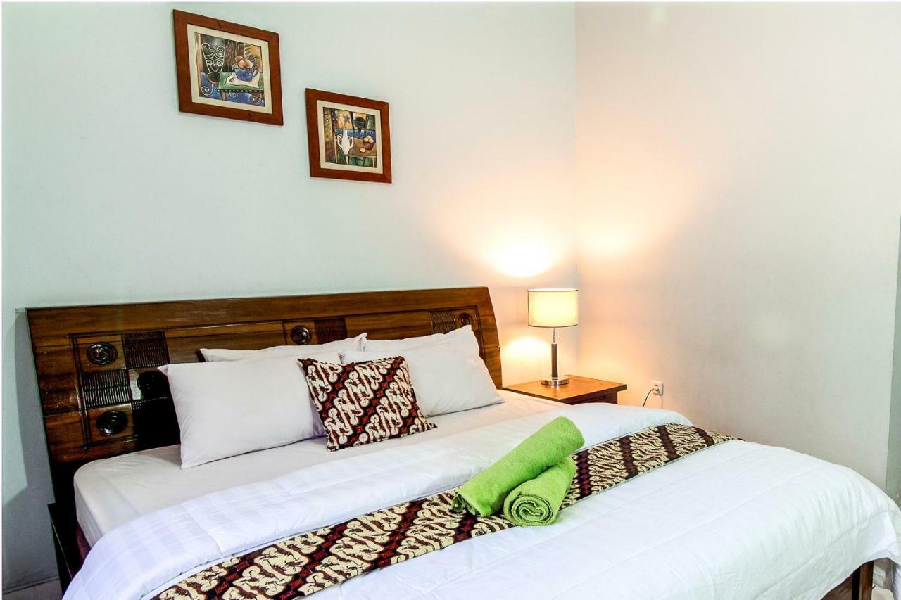 Ndalem Sarengat Appartement Jogjakarta Buitenkant foto